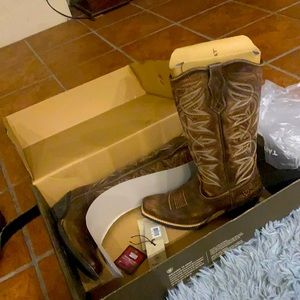 Ariat women boots